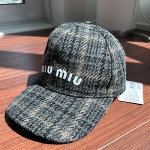 Authentic Miu Miu hat size Small (57) wool, adjustable